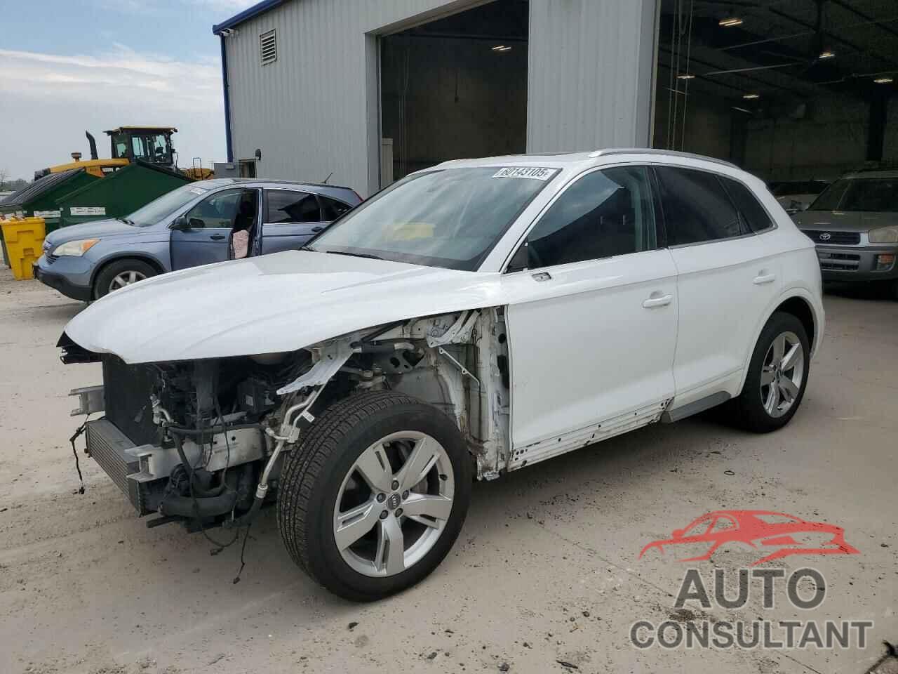 AUDI Q5 2018 - WA1BNAFY8J2061061