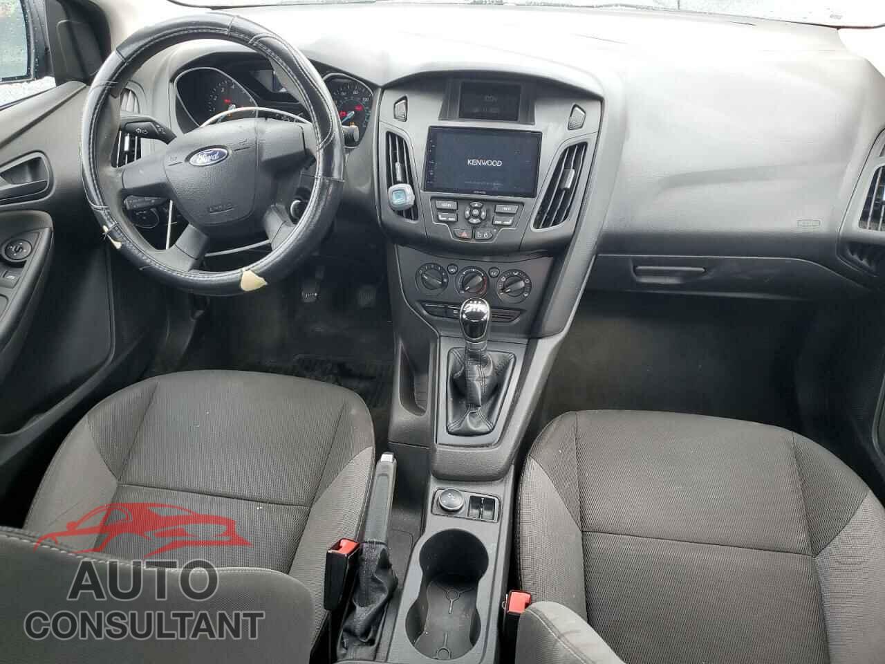 FORD FOCUS 2013 - 1FADP3E24DL138921