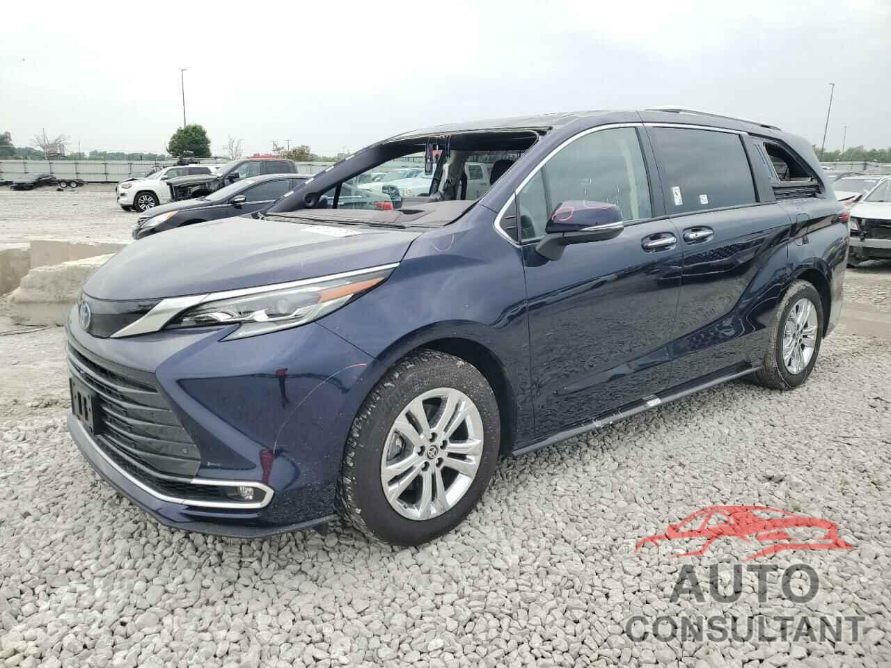 TOYOTA SIENNA 2024 - 5TDESKFC8RS123648