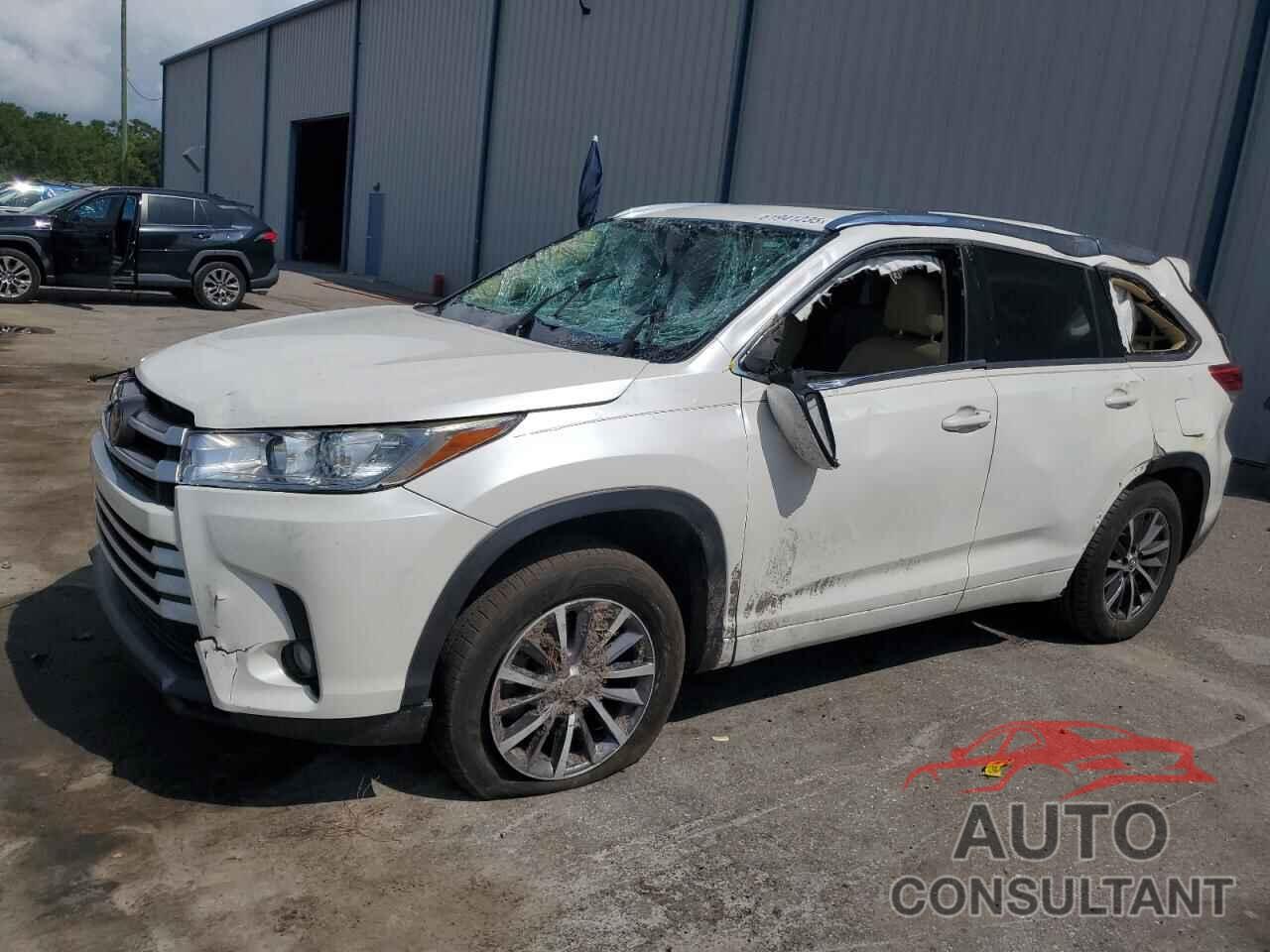 TOYOTA HIGHLANDER 2018 - 5TDKZRFH0JS268979