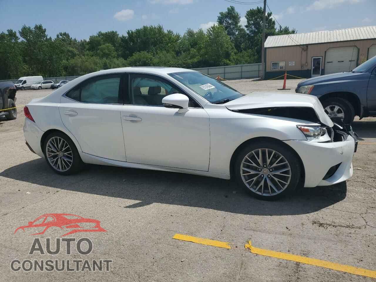 LEXUS IS 2015 - JTHCF1D28F5020181