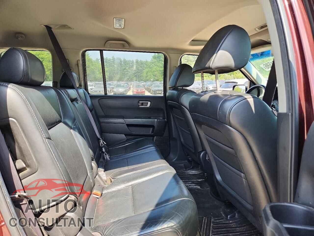 HONDA PILOT 2011 - 5FNYF4H58BB088633