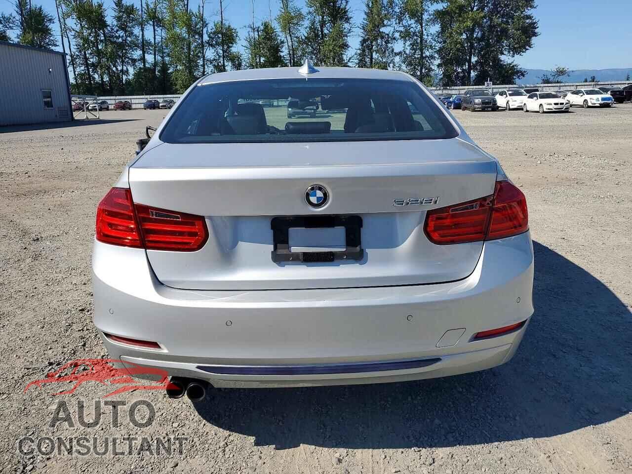 BMW 3 SERIES 2014 - WBA3A5C50EJ464595