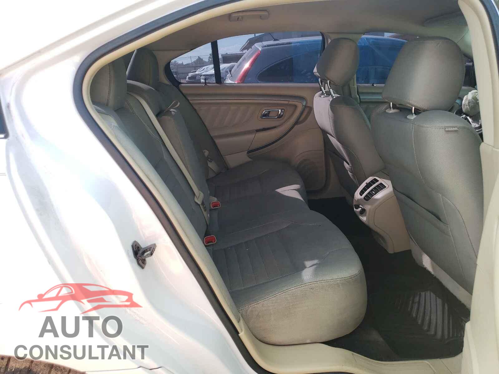 FORD TAURUS 2017 - 1FAHP2D86HG110277