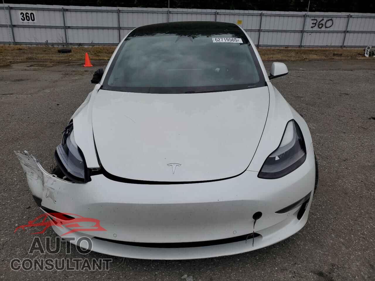 TESLA MODEL 3 2021 - 5YJ3E1EA2MF870703