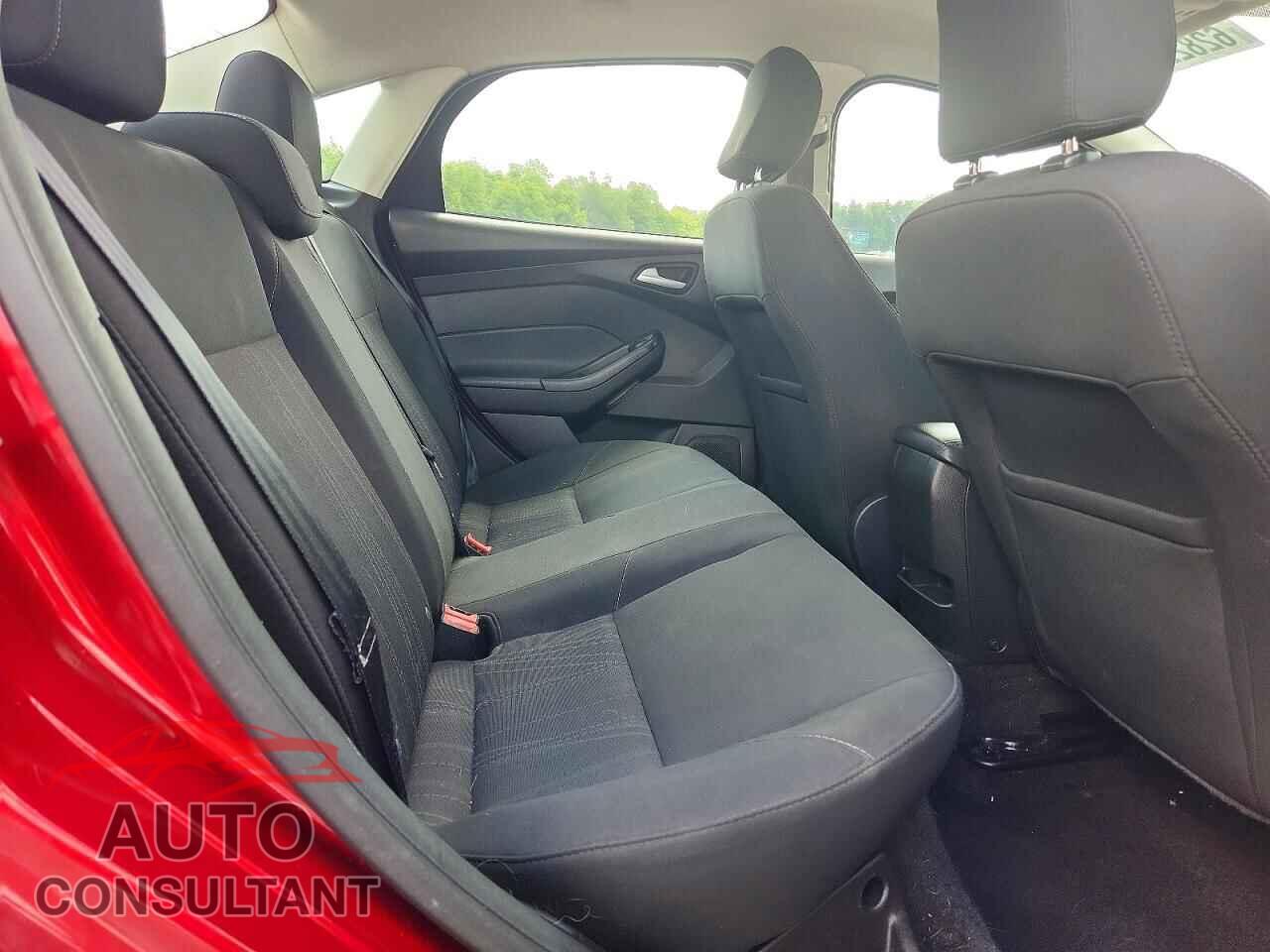 FORD FOCUS 2017 - 1FADP3FE2HL289531