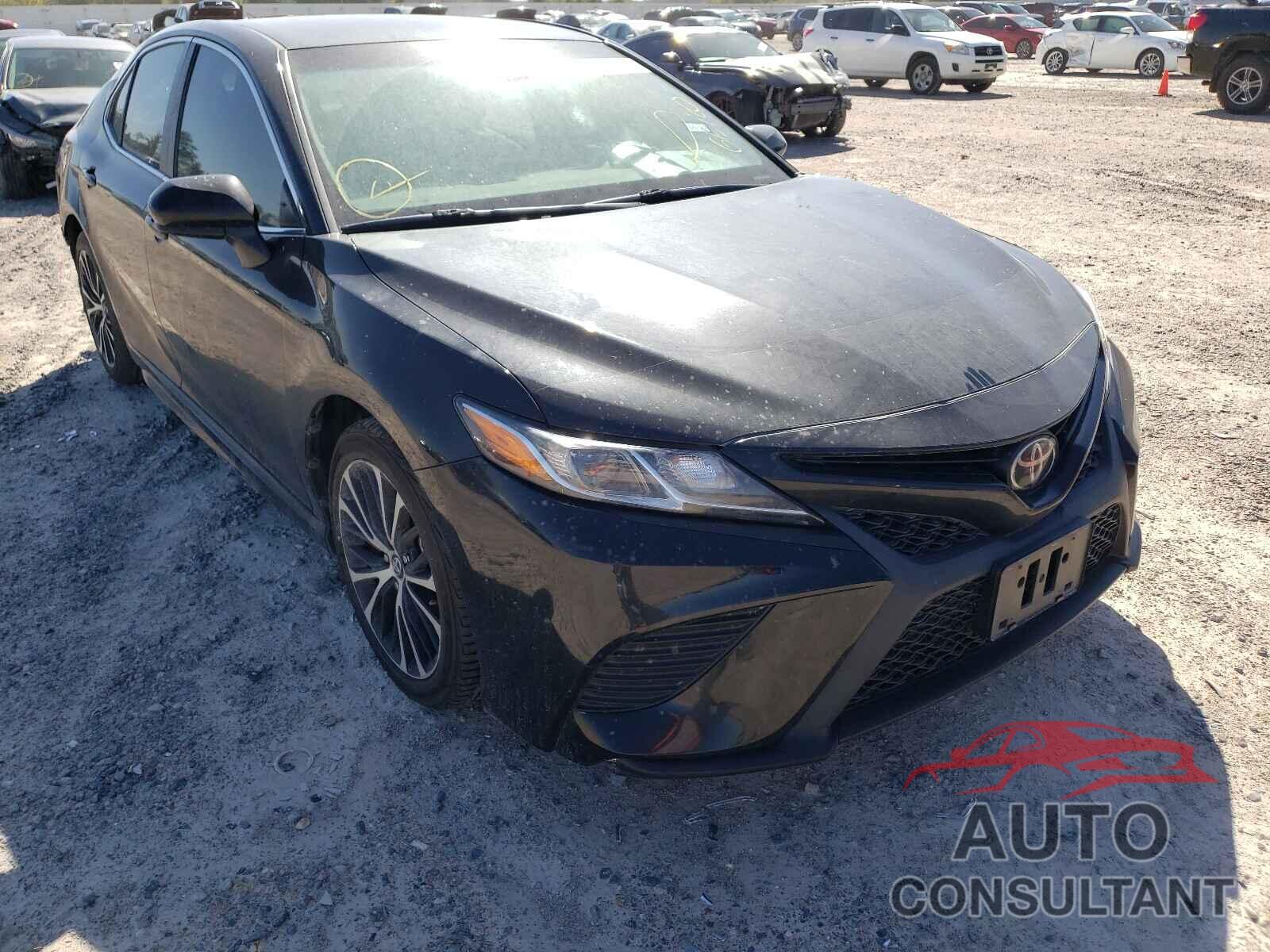 TOYOTA CAMRY 2018 - 4T1B11HK1JU673578