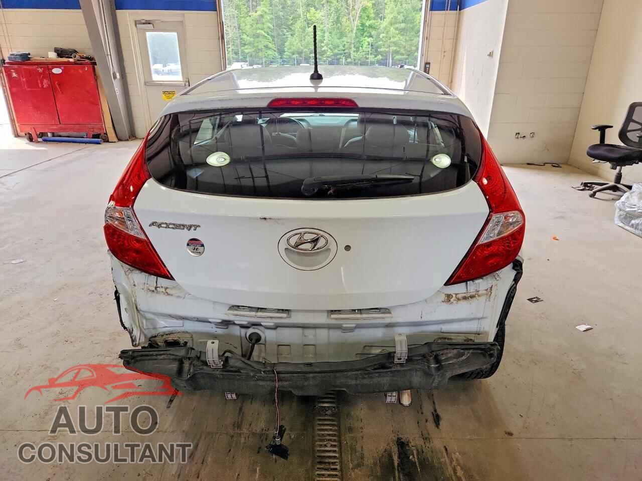 HYUNDAI ACCENT 2017 - KMHCT5AE6HU350129