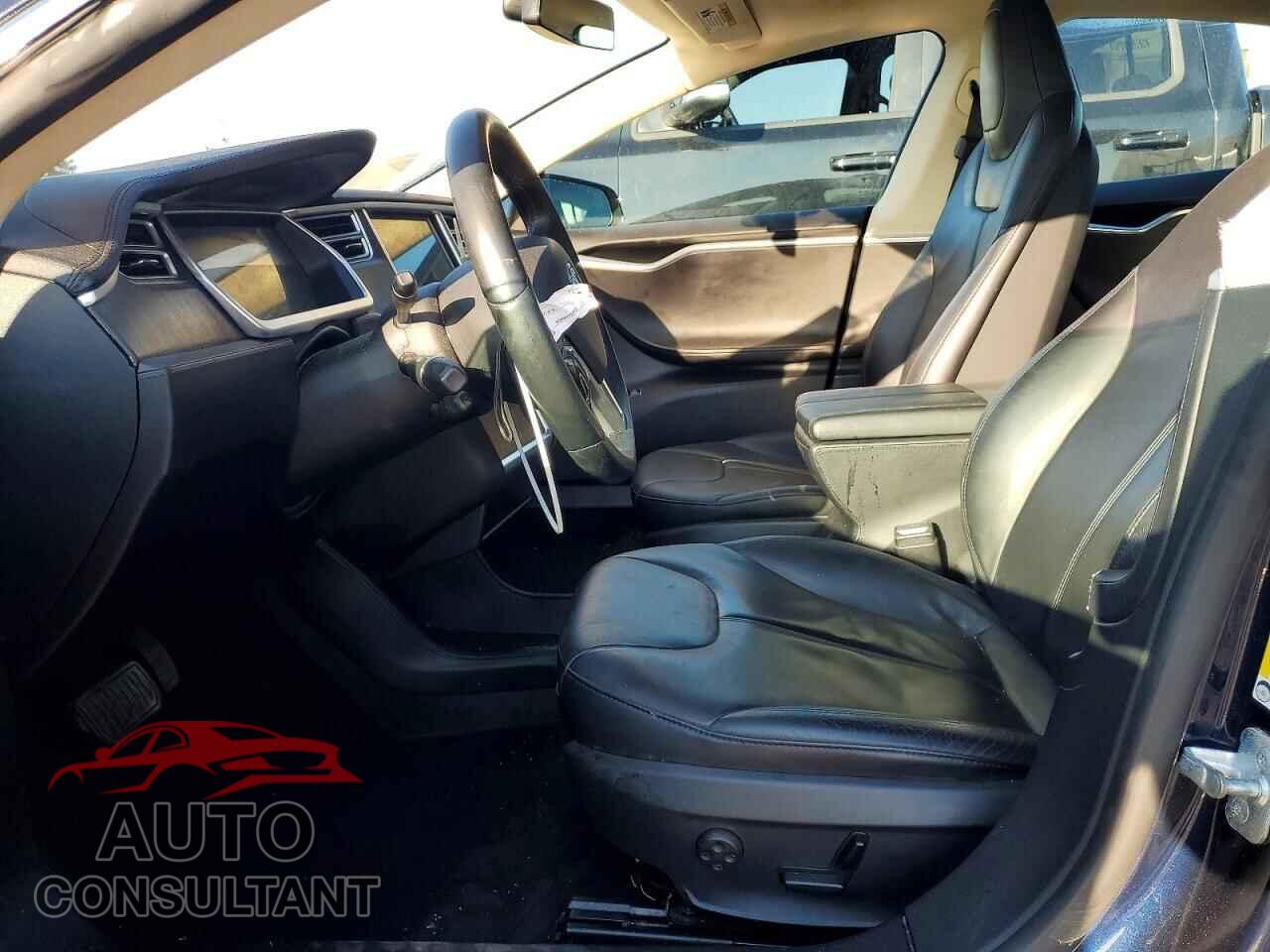 TESLA MODEL S 2013 - 5YJSA1DN8DFP21126