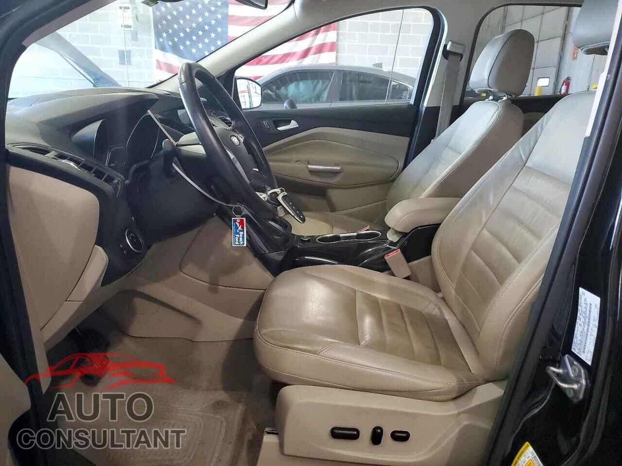 FORD ESCAPE 2016 - 1FMCU0JX5GUB20436