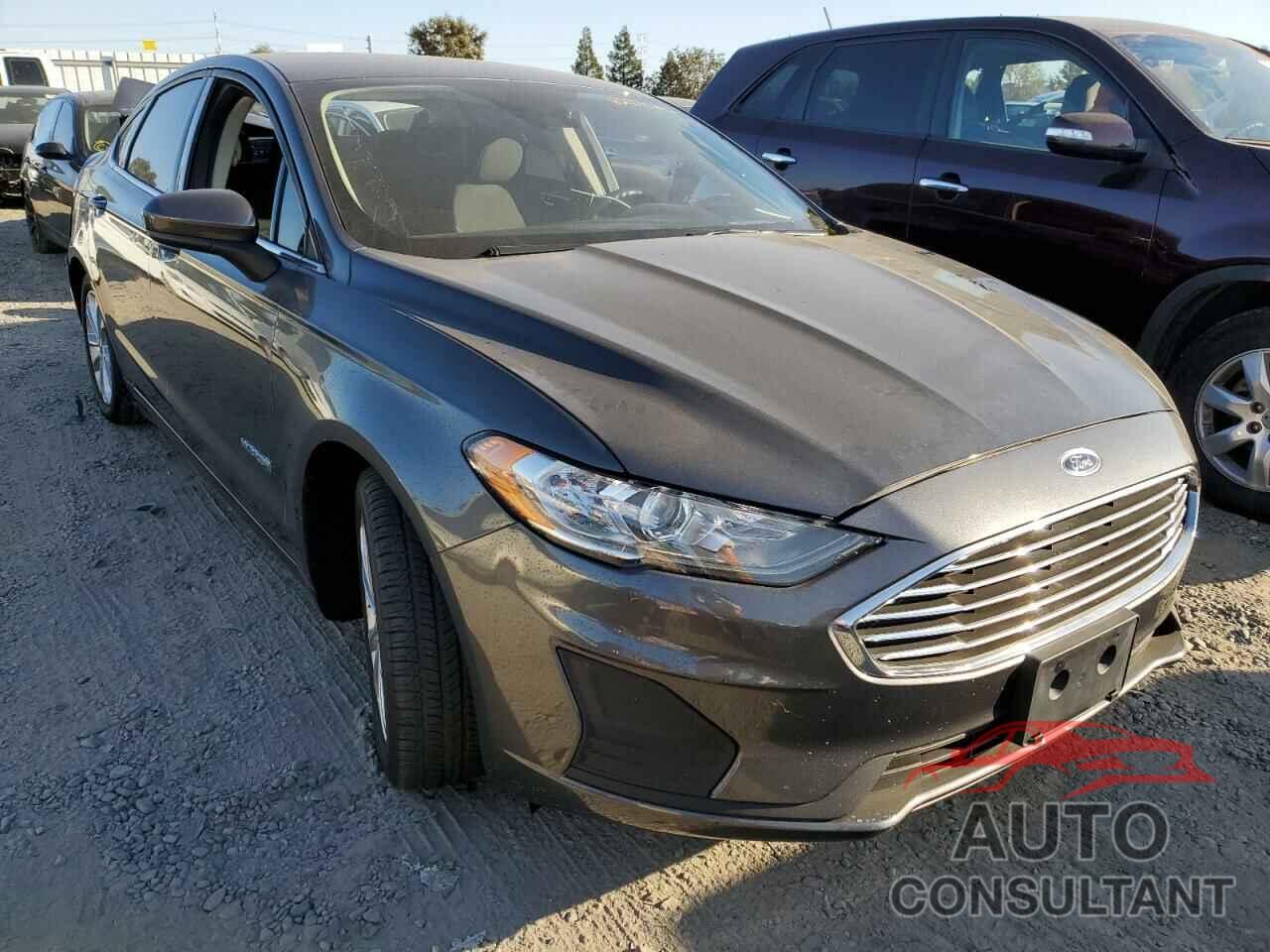 FORD FUSION 2019 - 3FA6P0LU5KR142292