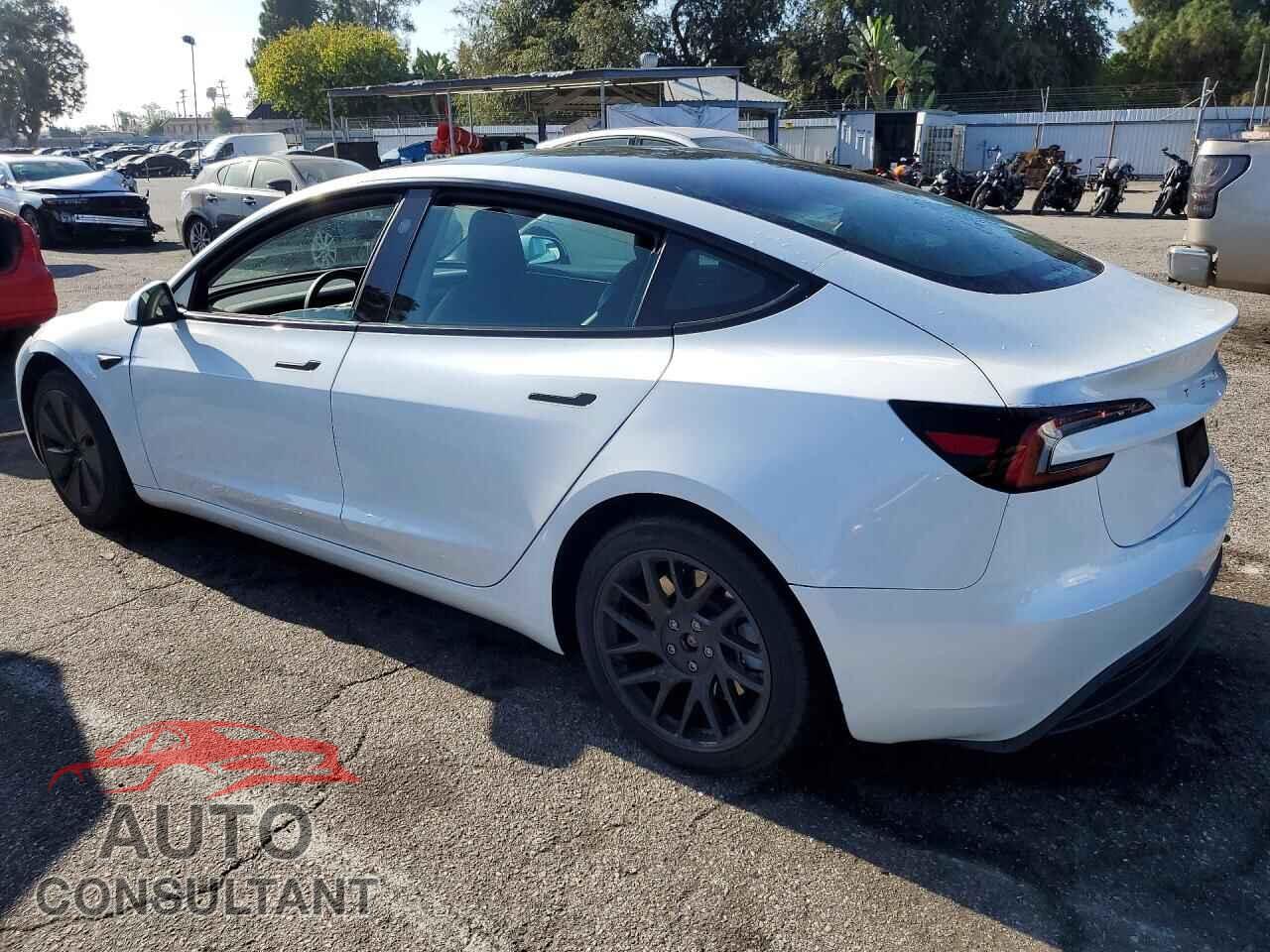 TESLA MODEL 3 2024 - 5YJ3E1EA4RF825706