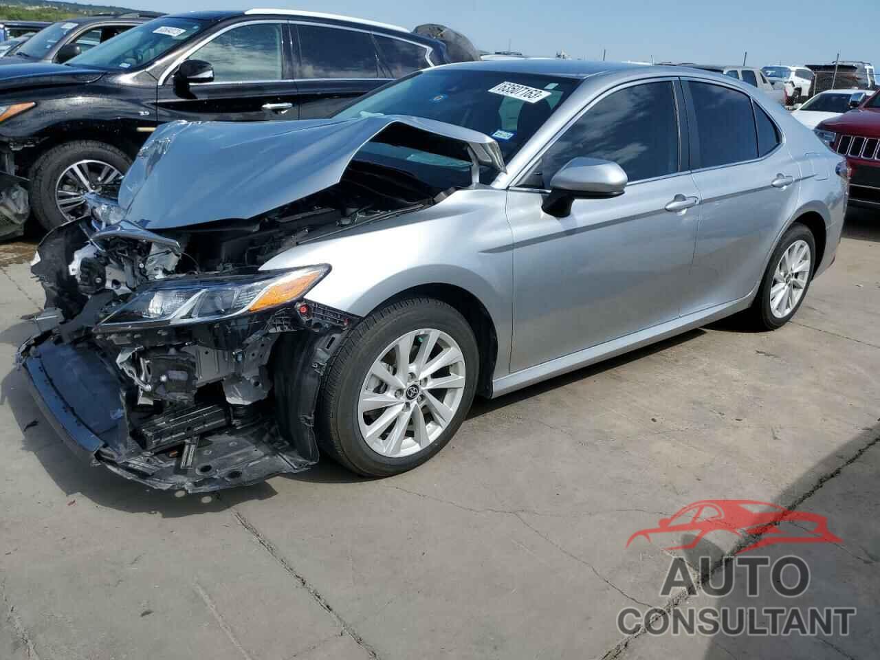 TOYOTA CAMRY 2022 - 4T1C11AK4NU694803