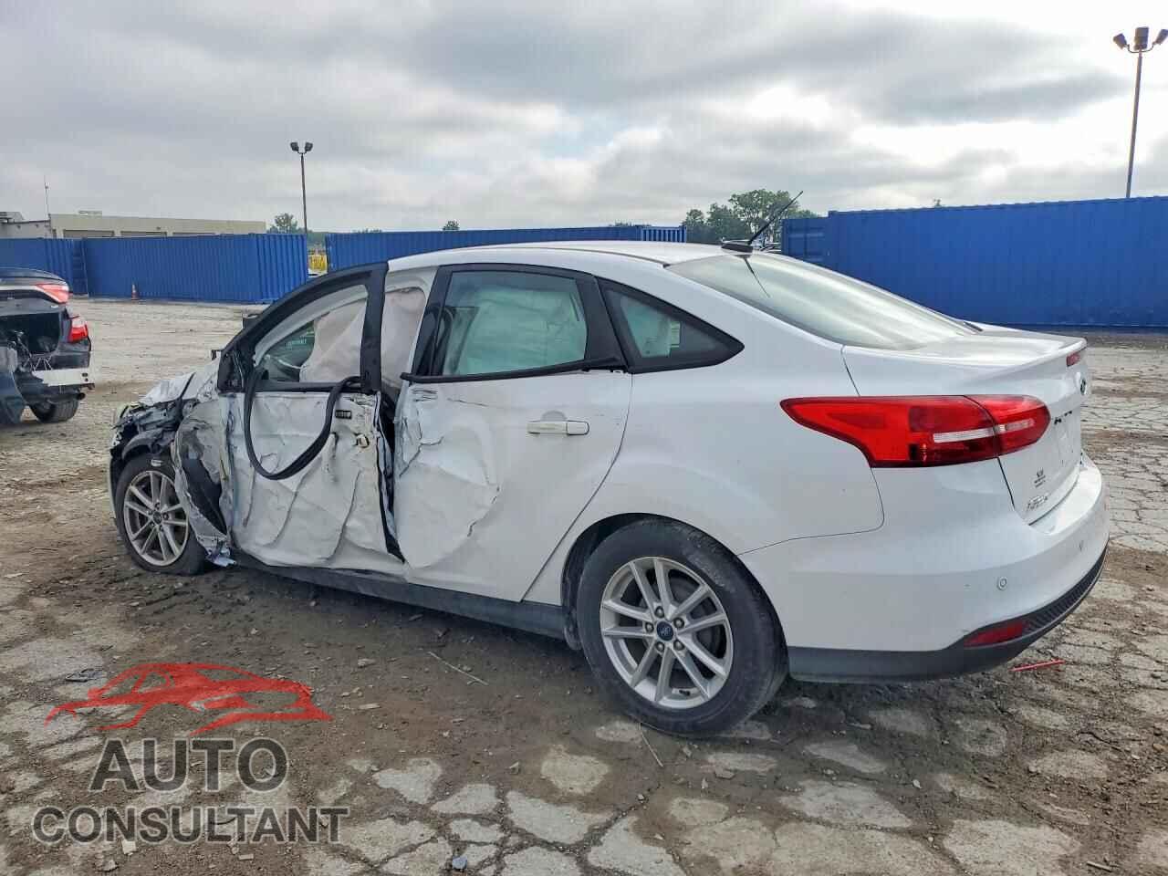 FORD FOCUS 2016 - 1FADP3F23GL399640