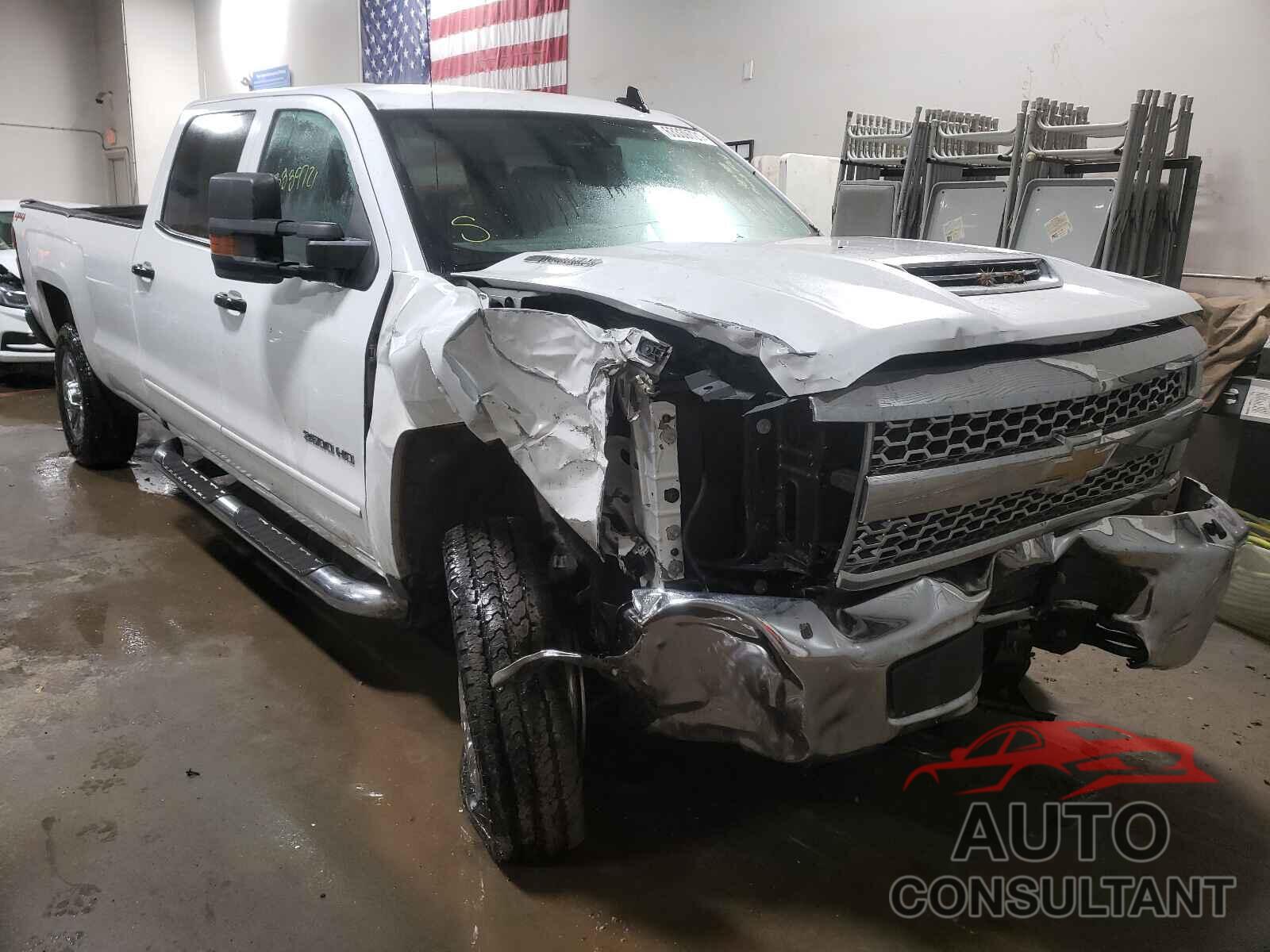 CHEVROLET SILVERADO 2019 - 1GC4KWCY5KF143431