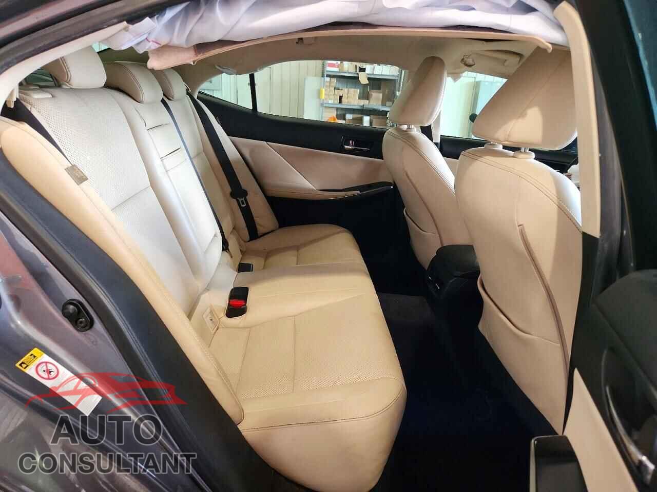 LEXUS IS 2014 - JTHCF1D26E5003653