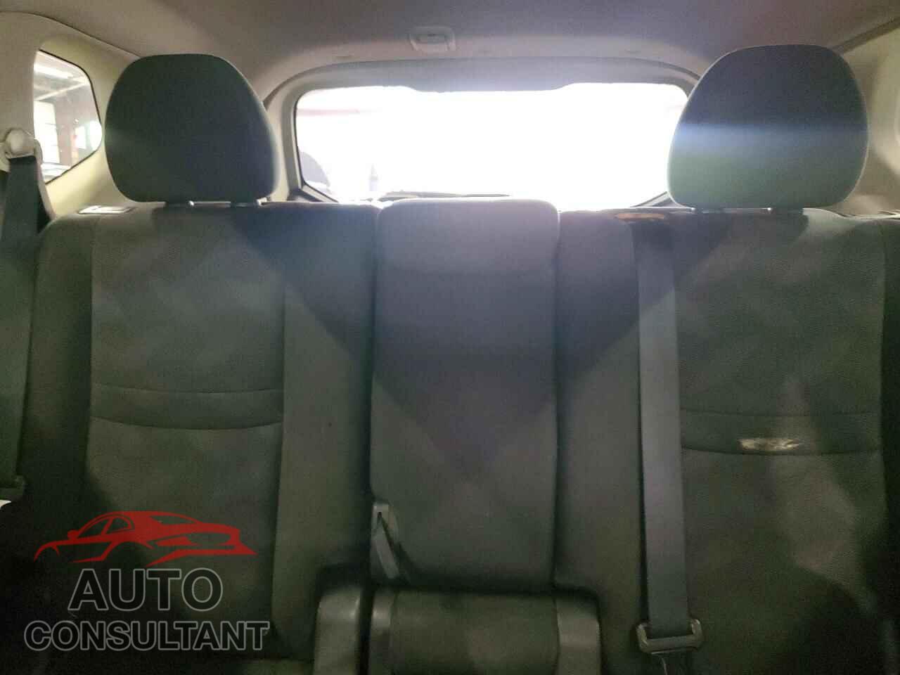 NISSAN ROGUE 2015 - KNMAT2MV7FP589481