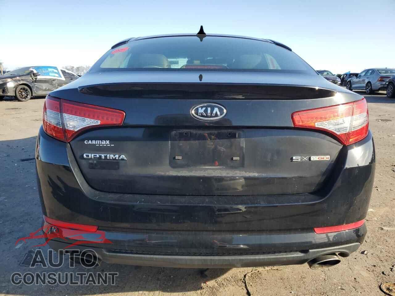 KIA OPTIMA 2011 - KNAGR4A66B5151815