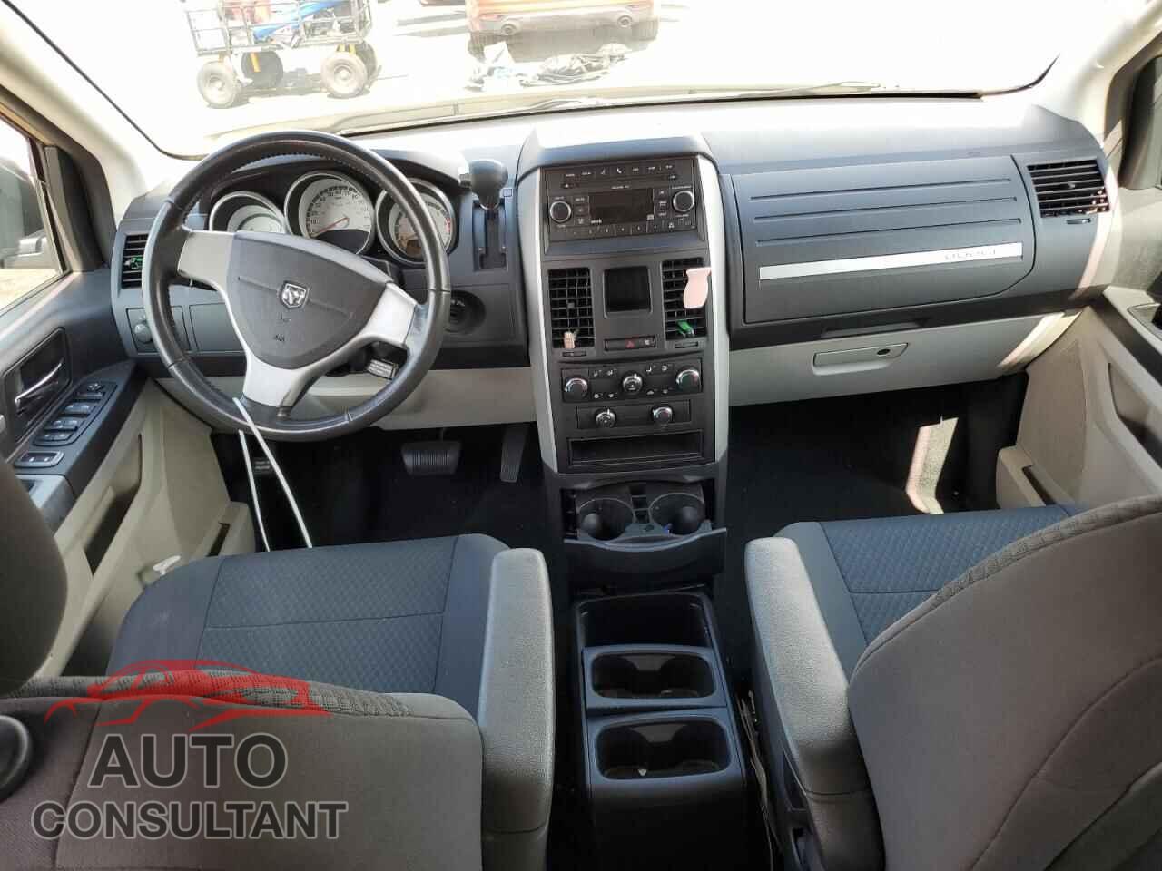 DODGE CARAVAN 2010 - 2D4RN3D12AR371930