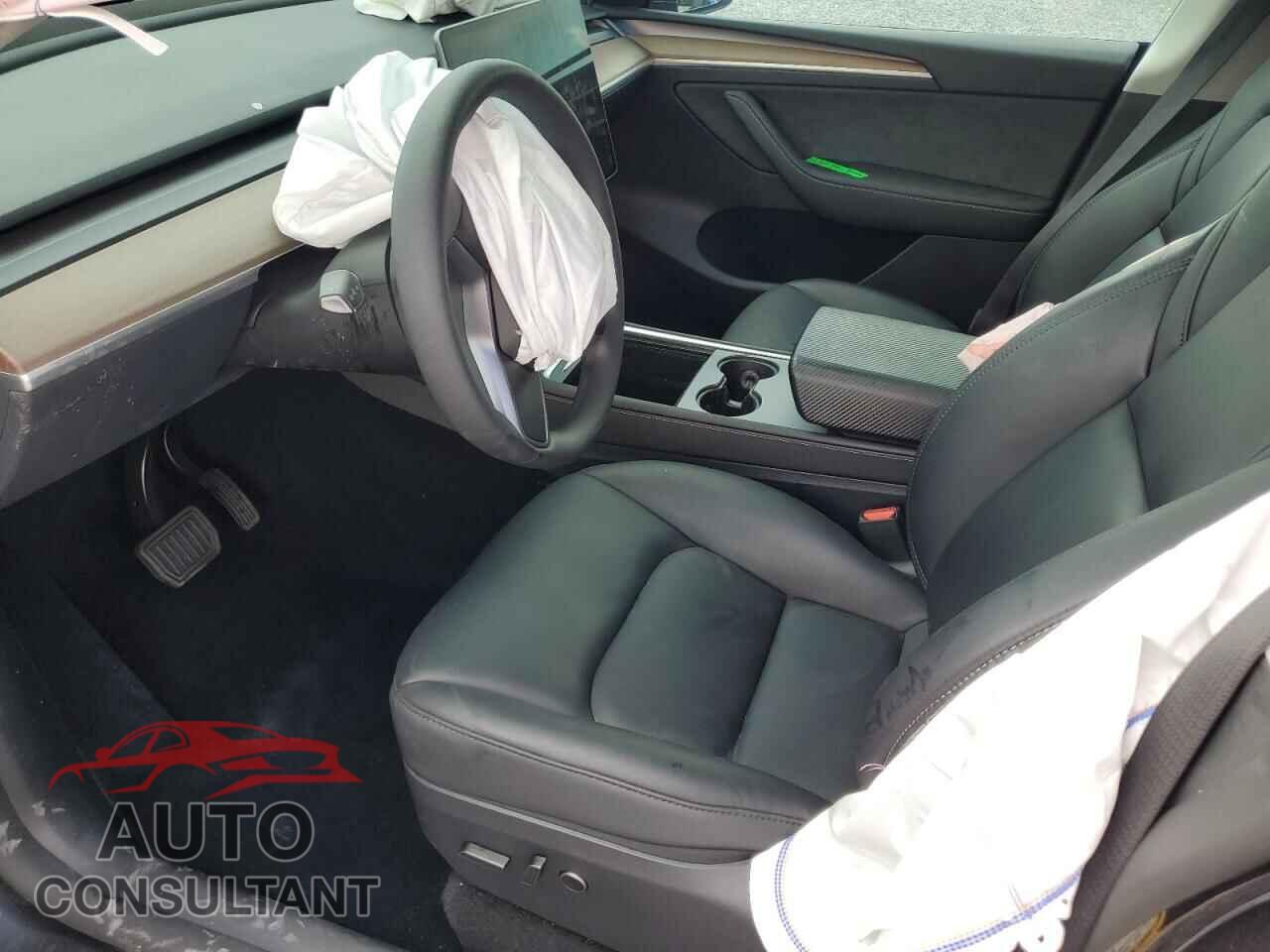 TESLA MODEL Y 2024 - 7SAYGDEDXRF114106