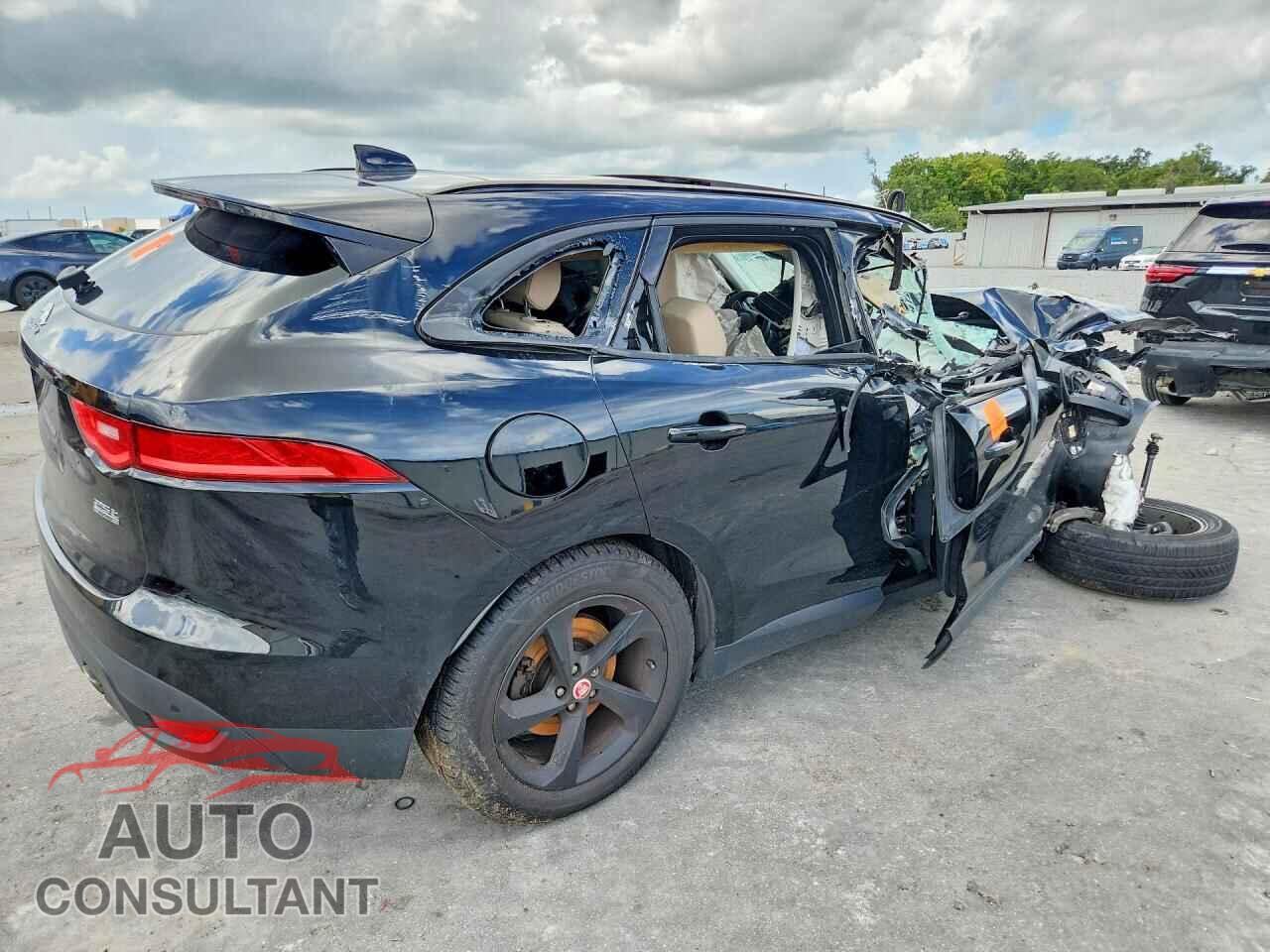 JAGUAR F-PACE 2018 - SADCJ2FX5JA275423