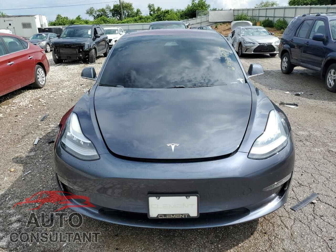 TESLA MODEL 3 2018 - 5YJ3E1EA1JF021996