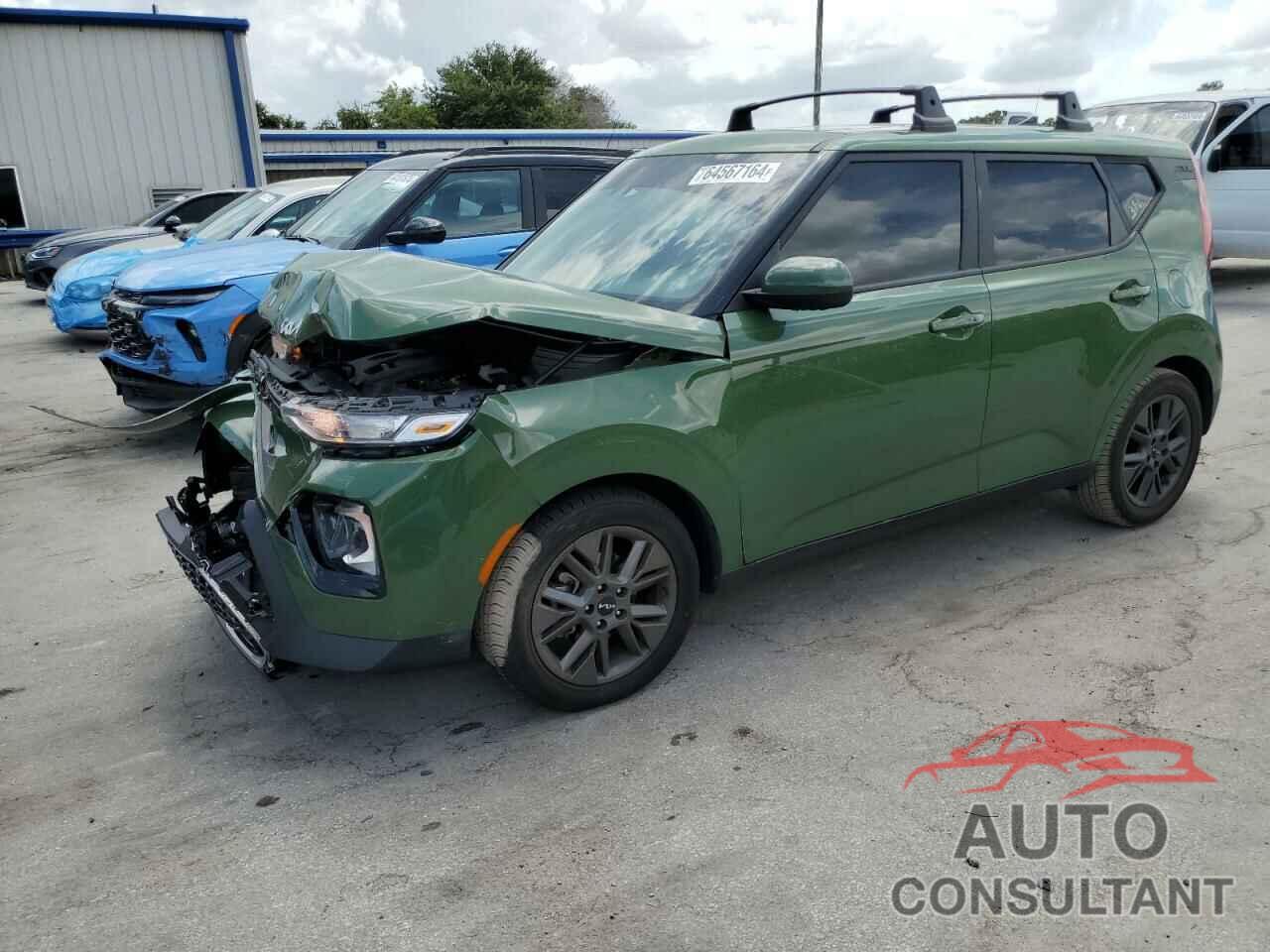 KIA SOUL 2022 - KNDJ33AU8N7155702