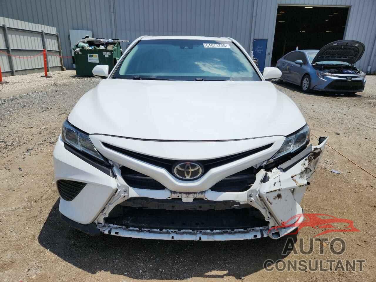 TOYOTA CAMRY 2018 - 4T1B11HK9JU551308