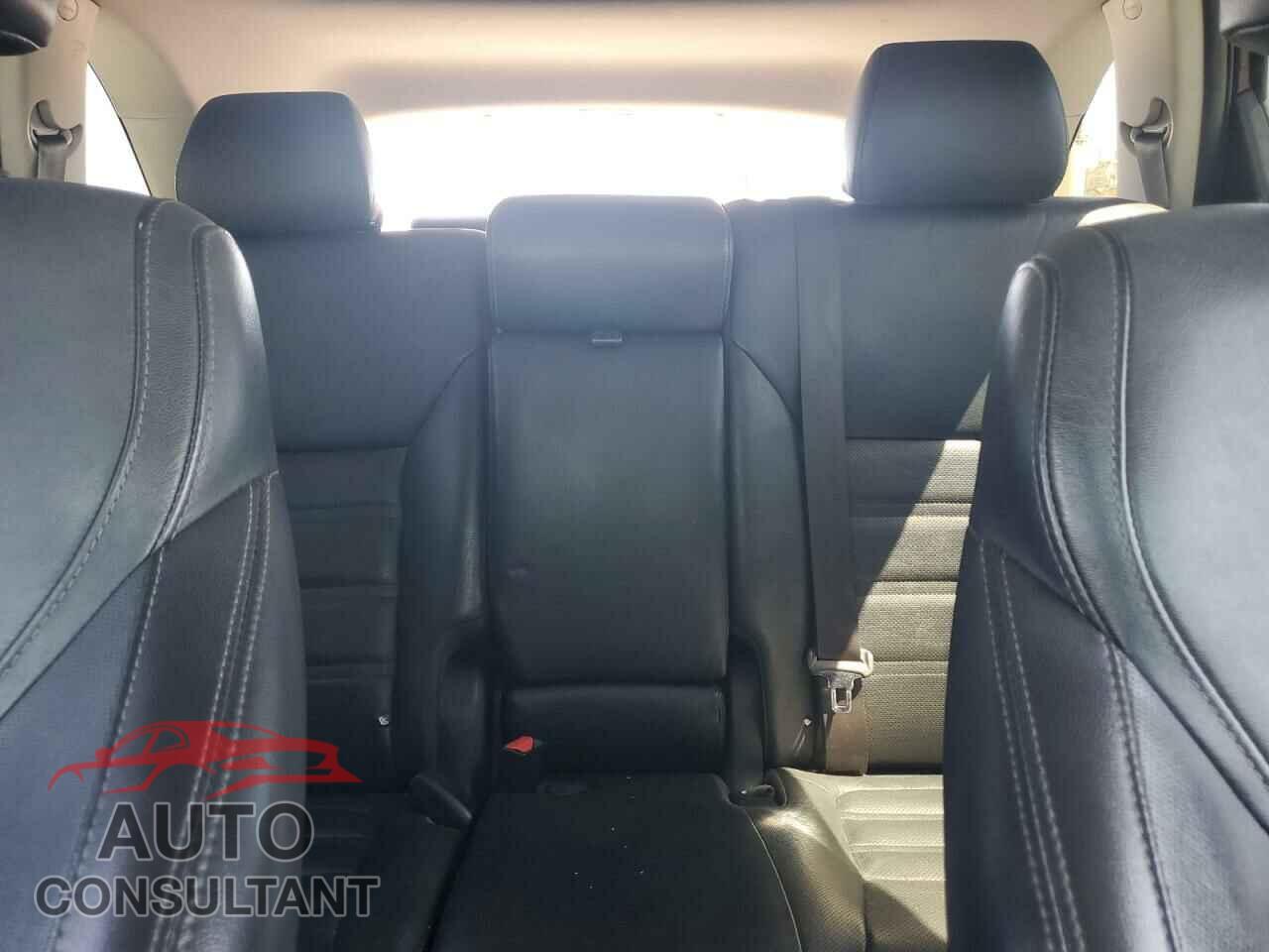 KIA SORENTO 2017 - 5XYPK4A59HG266584