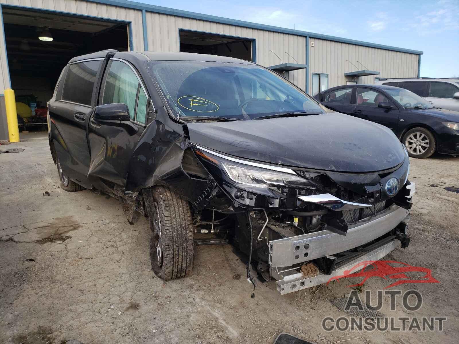 TOYOTA SIENNA 2021 - 5TDKRKEC2MS072849