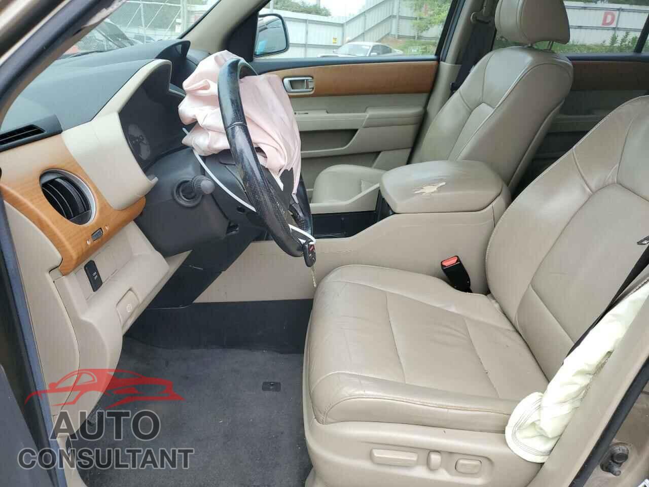 HONDA PILOT 2011 - 5FNYF4H70BB097036