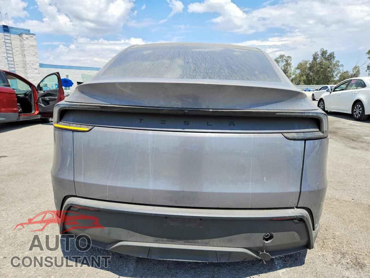 TESLA MODEL Y 2026 - 7SAYGDED1TF559017