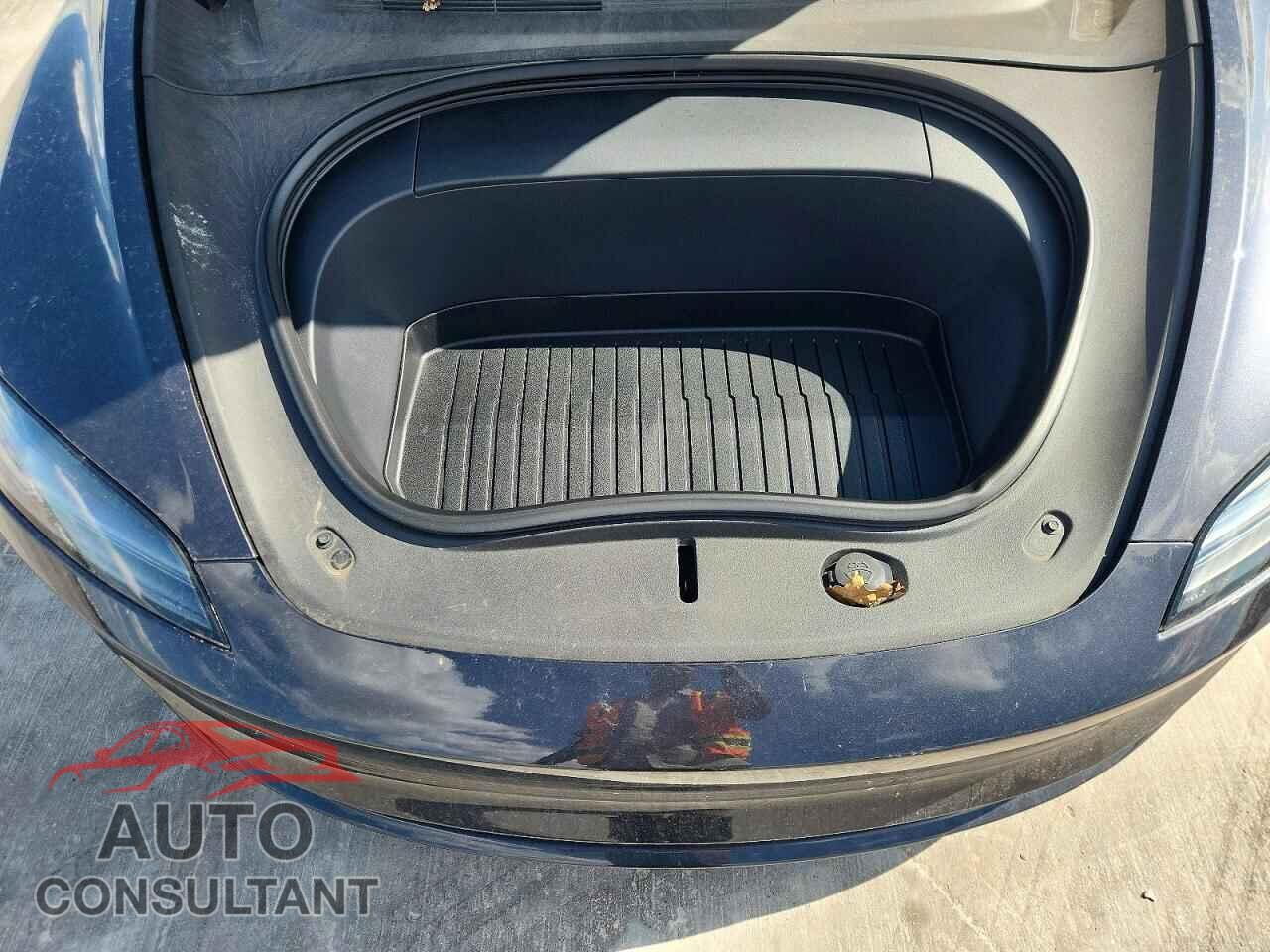 TESLA MODEL 3 2024 - 5YJ3E1EA5RF765936