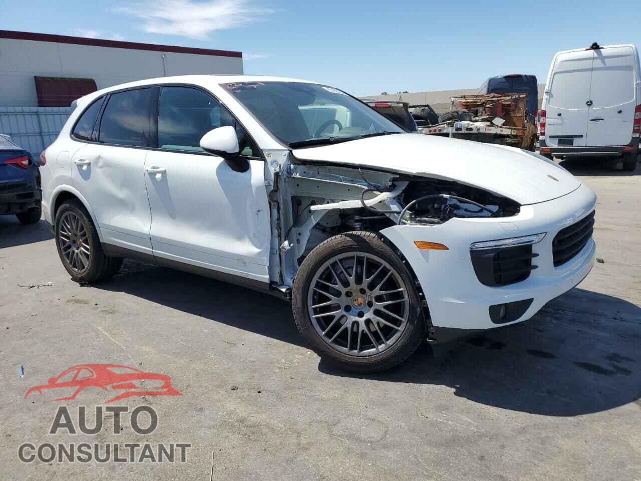 PORSCHE CAYENNE 2017 - WP1AA2A27HKA82871