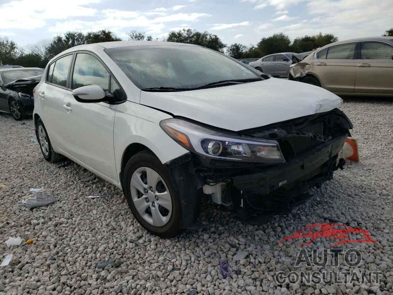 KIA FORTE 2018 - KNAFK5A86J5773756