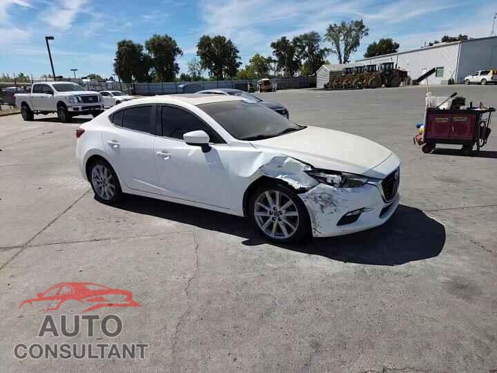 MAZDA 3 2017 - 3MZBN1W38HM130048