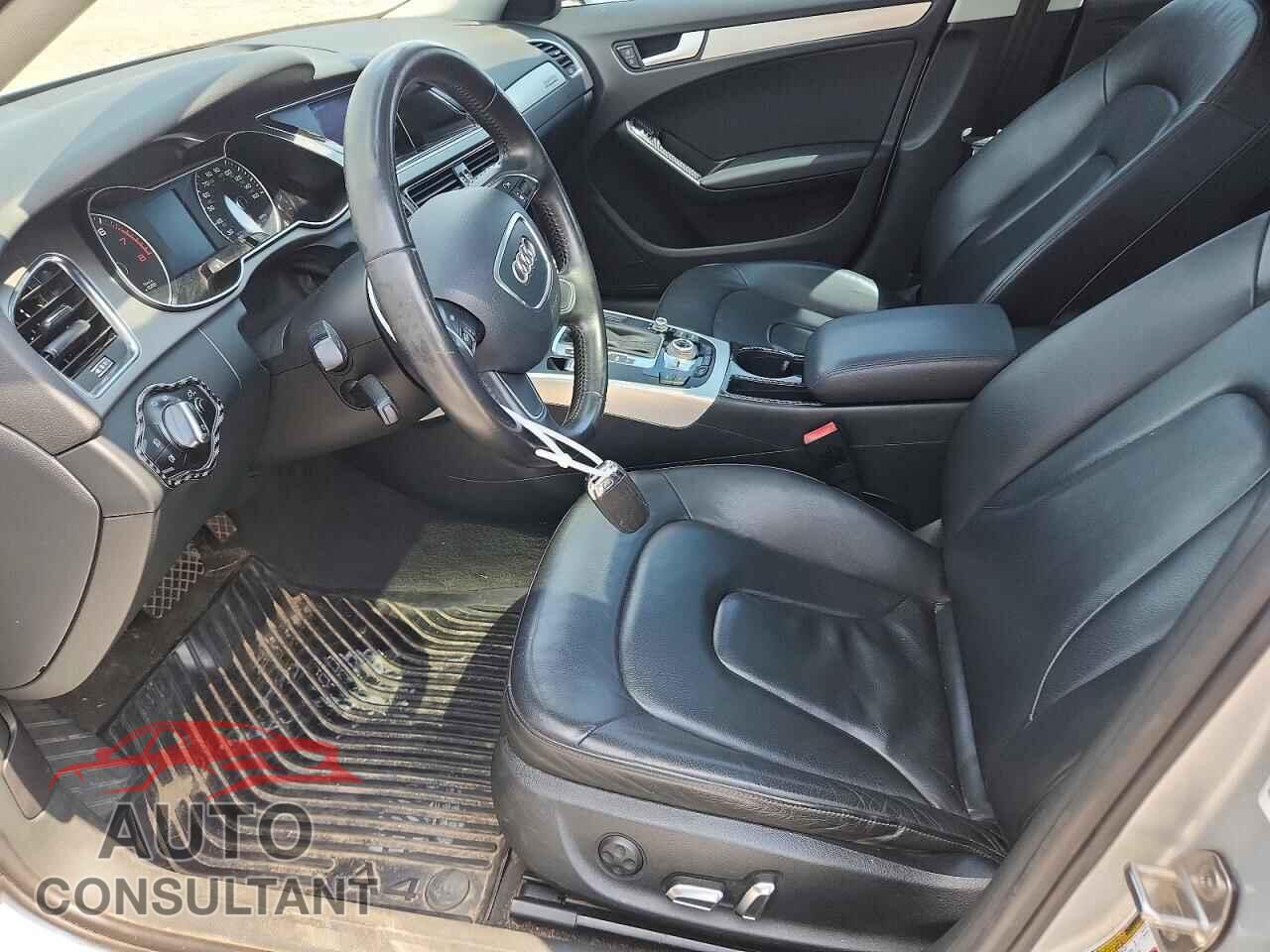 AUDI A4 2013 - WAUBFAFL0DN043922