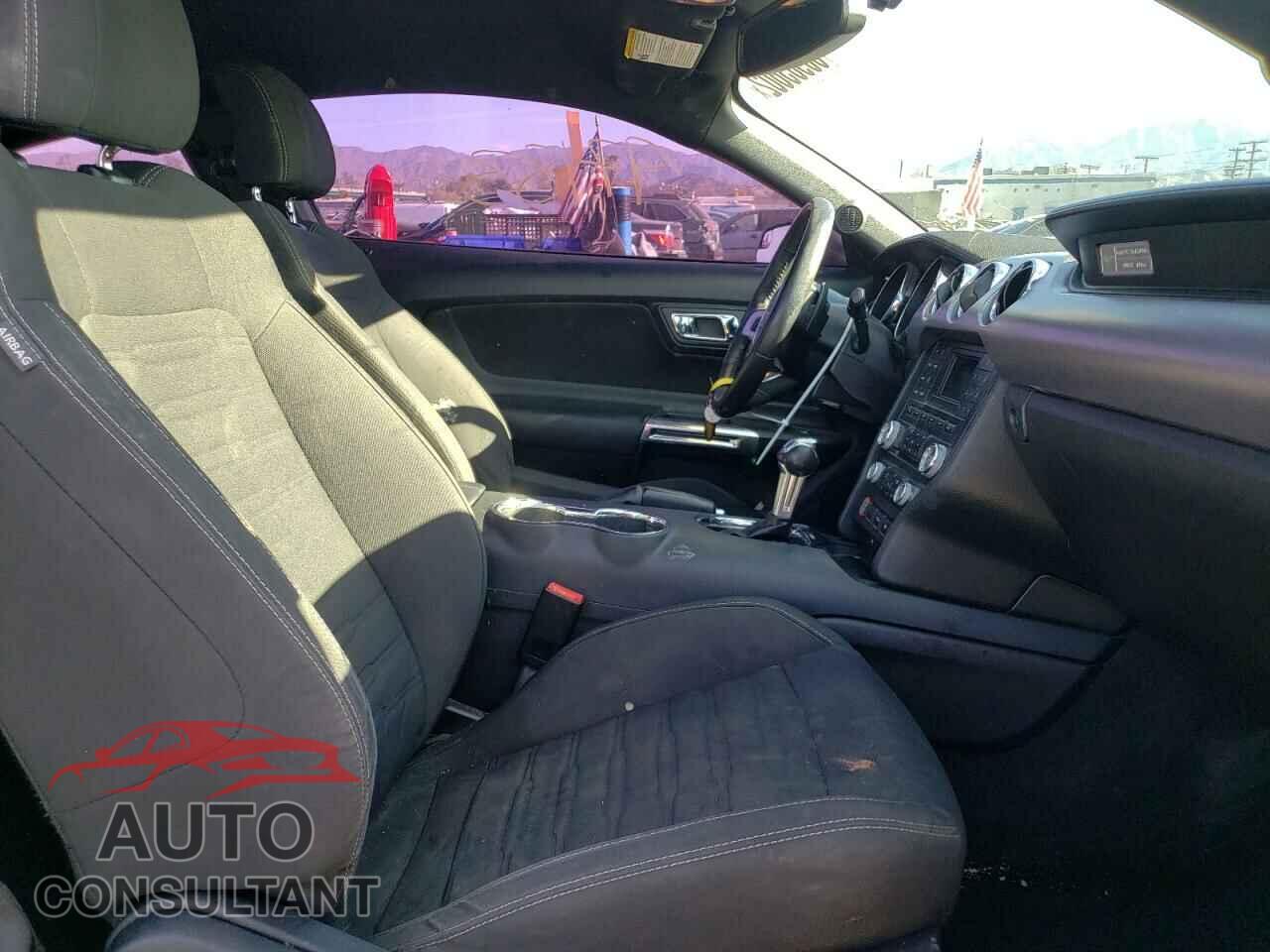 FORD MUSTANG 2017 - 1FA6P8TH1H5257162