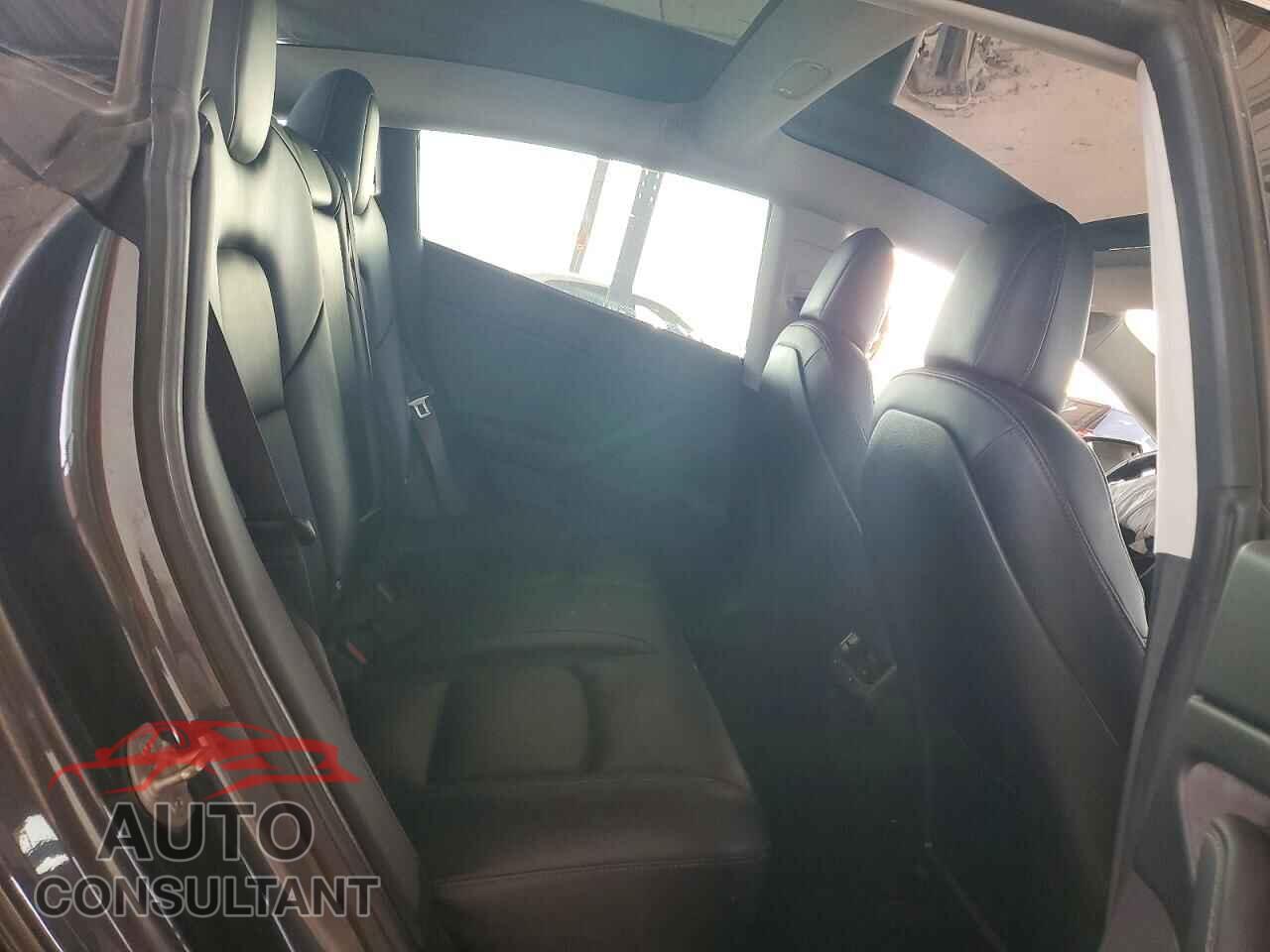 TESLA MODEL 3 2018 - 5YJ3E1EA4JF048805