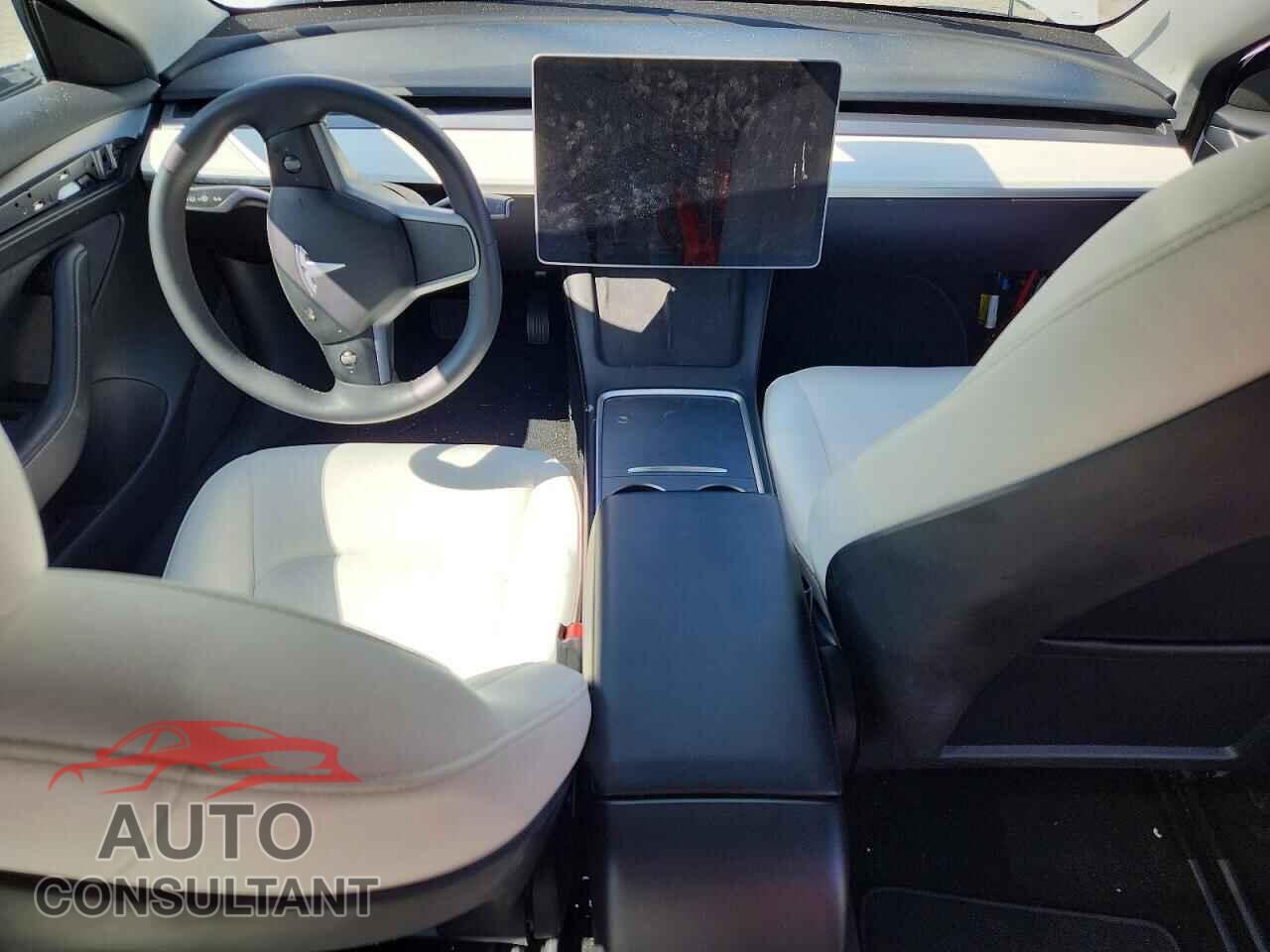 TESLA UNKNOWN 2022 - 5YJ3E1EB0NF349165