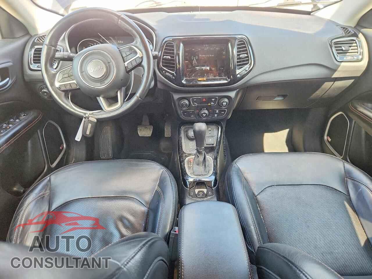 JEEP COMPASS 2017 - 3C4NJDCB8HT611013