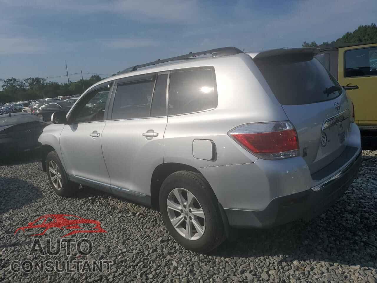 TOYOTA HIGHLANDER 2013 - 5TDBK3EH8DS271104