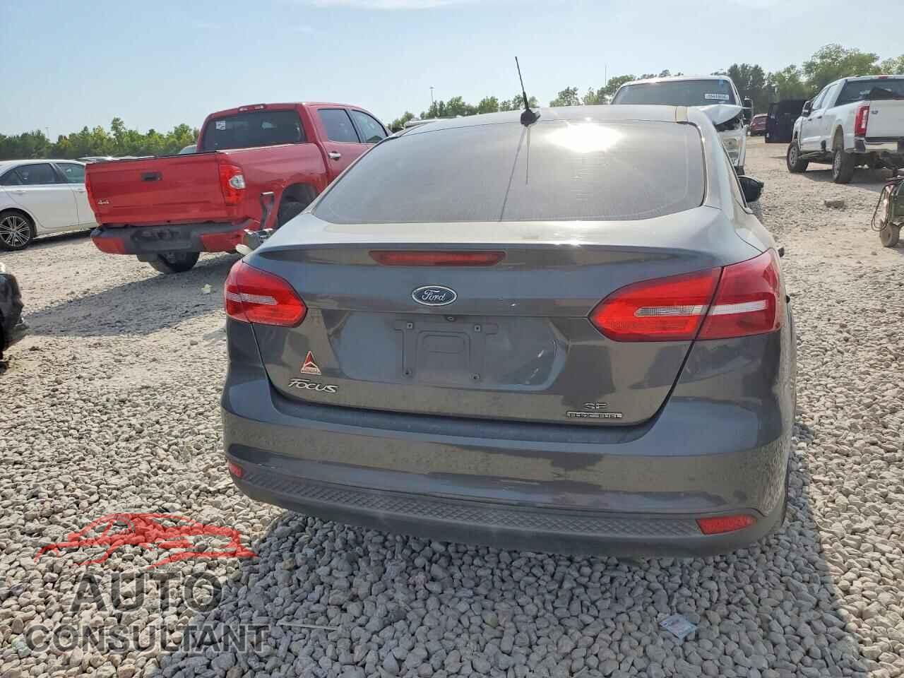 FORD FOCUS 2016 - 1FADP3F25GL372357