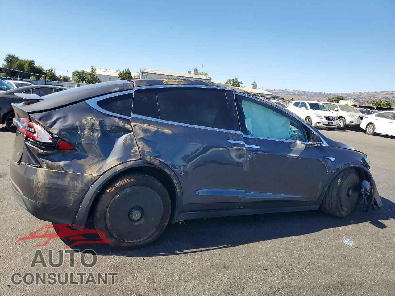 TESLA MODEL X 2016 - 5YJXCBE25GF016685