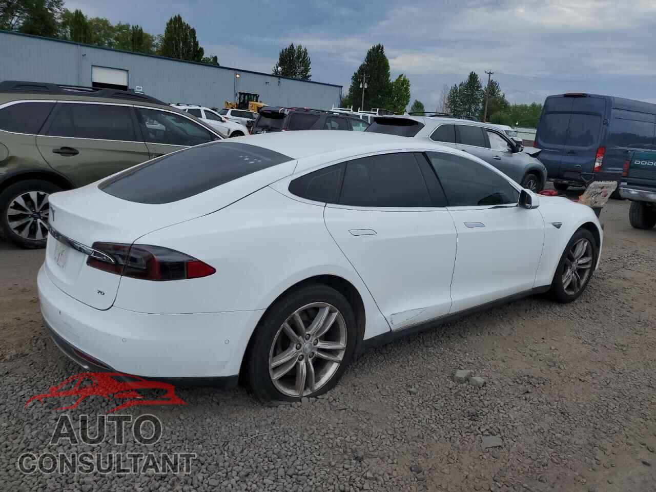 TESLA MODEL S 2015 - 5YJSA1E11FF106190