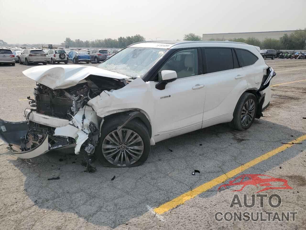 TOYOTA HIGHLANDER 2021 - 5TDEBRCH2MS017827