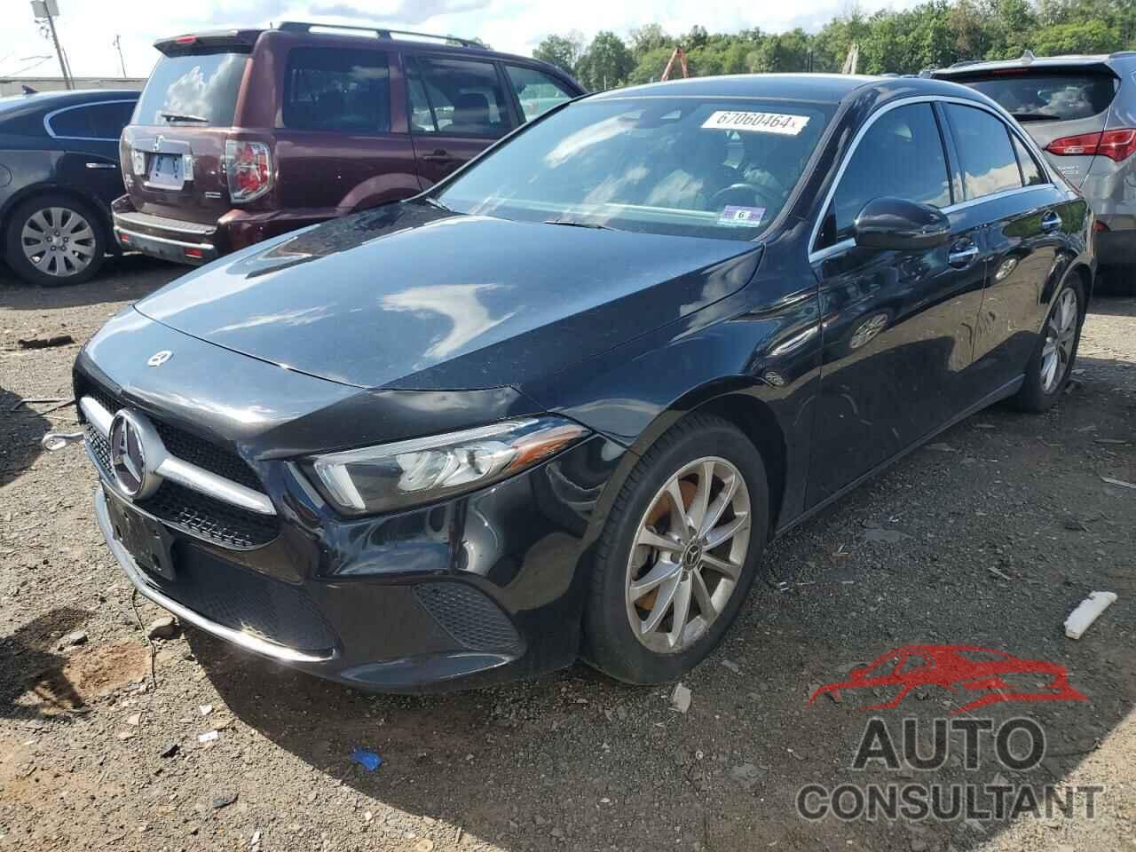 MERCEDES-BENZ A-CLASS 2019 - WDD3G4FB2KW003058