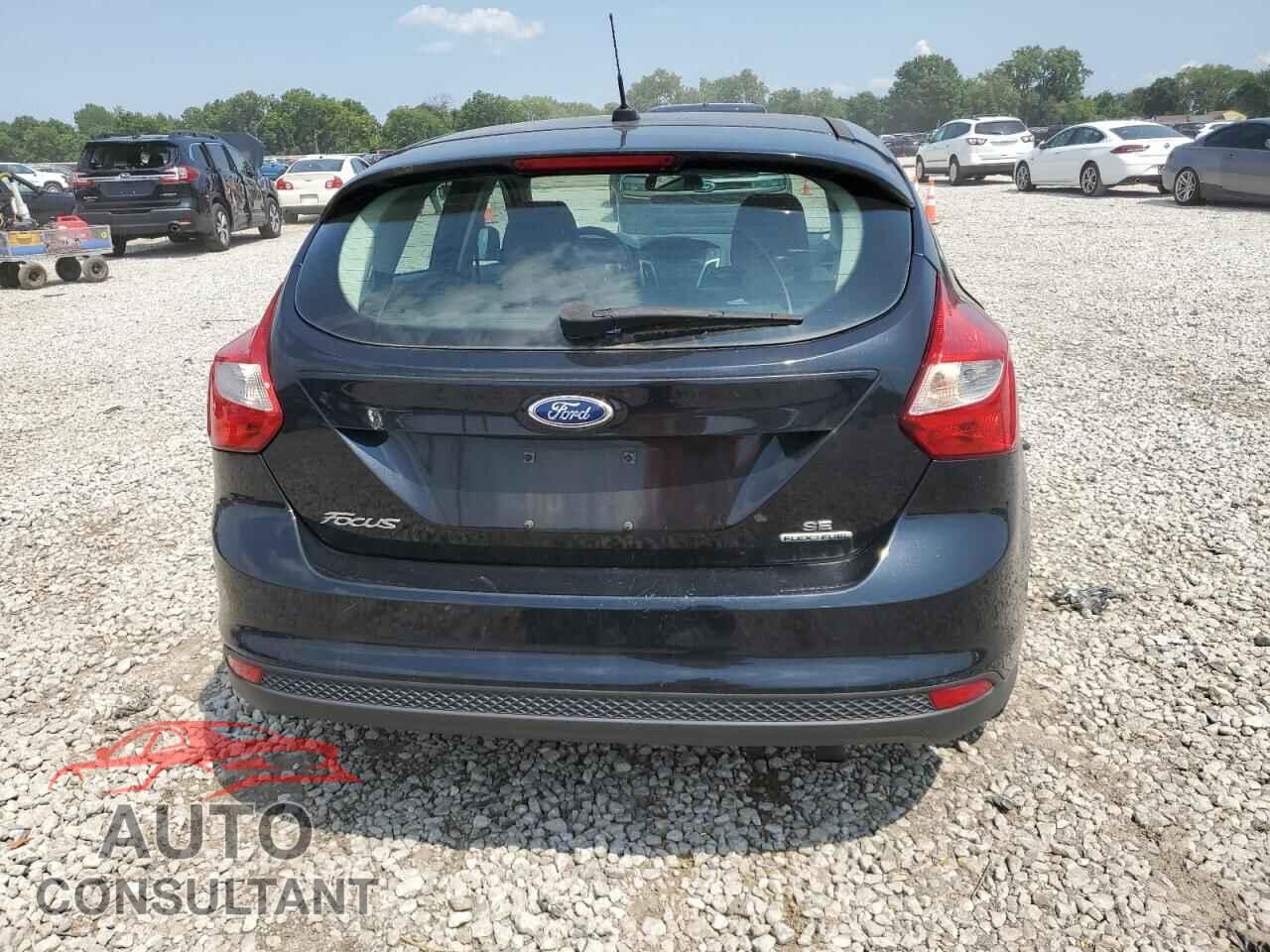 FORD FOCUS 2014 - 1FADP3K2XEL128979