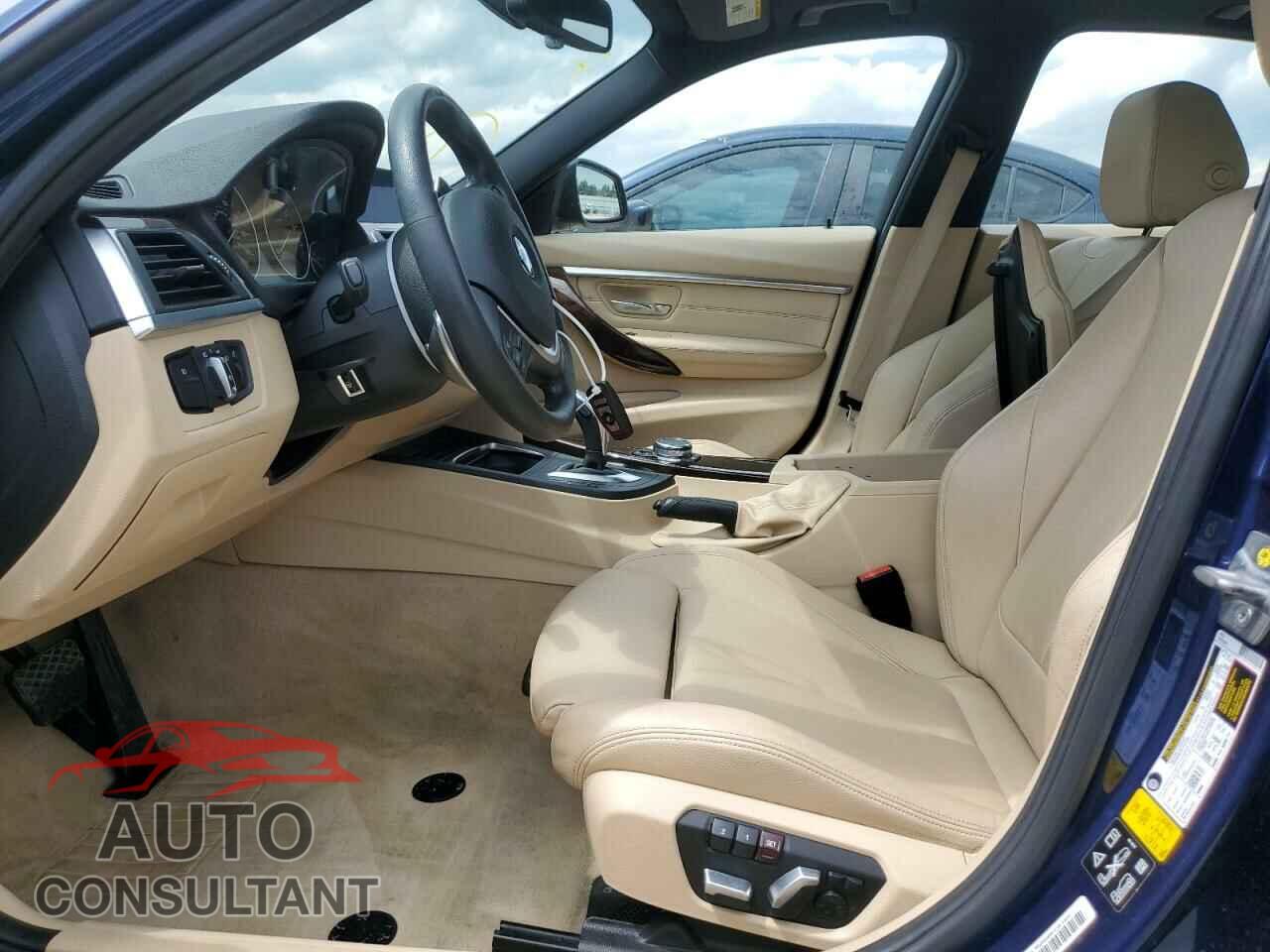 BMW 3 SERIES 2016 - WBA8E3G59GNT80019