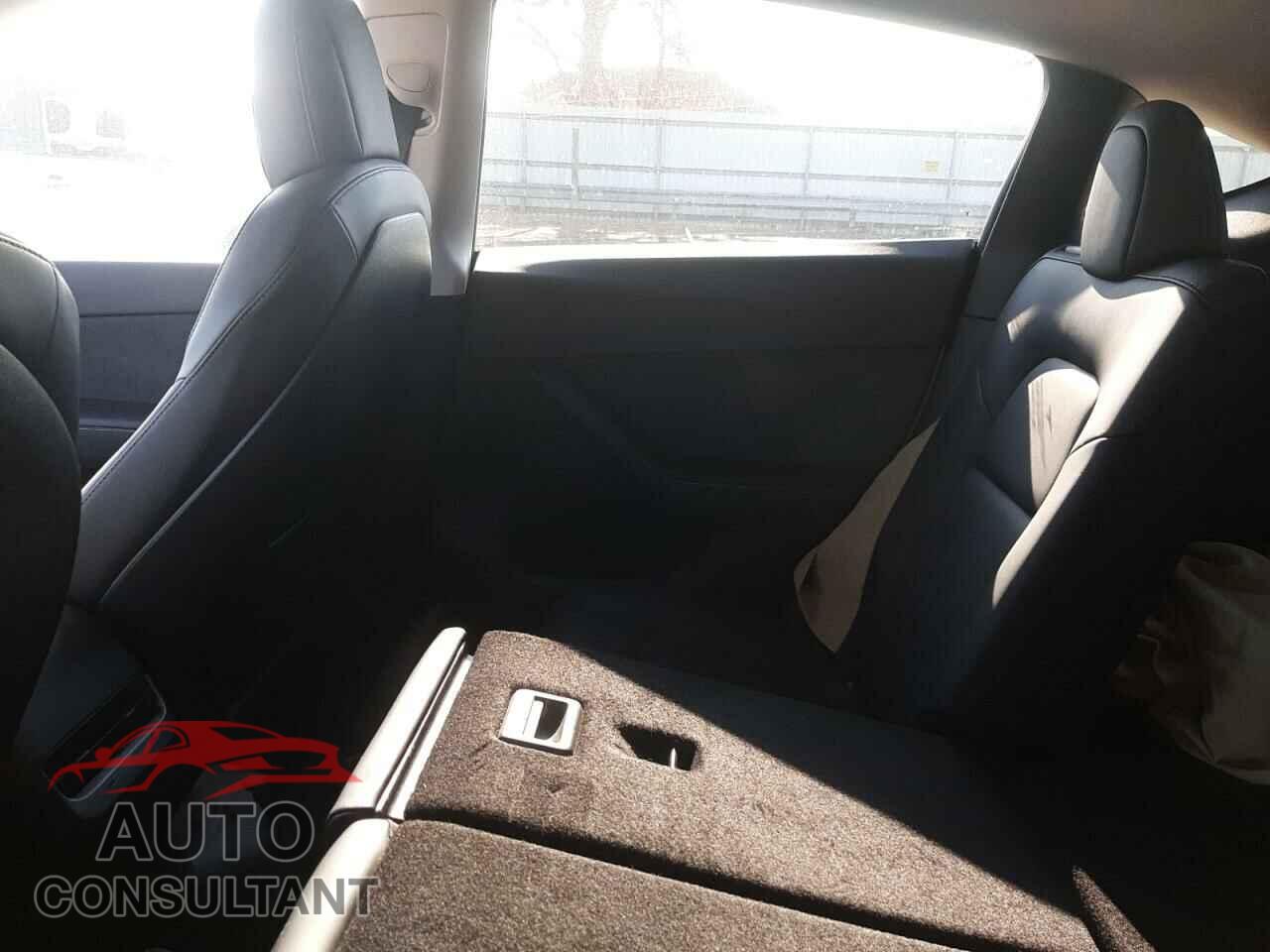 TESLA MODEL Y 2022 - 7SAYGDEEXNF400752